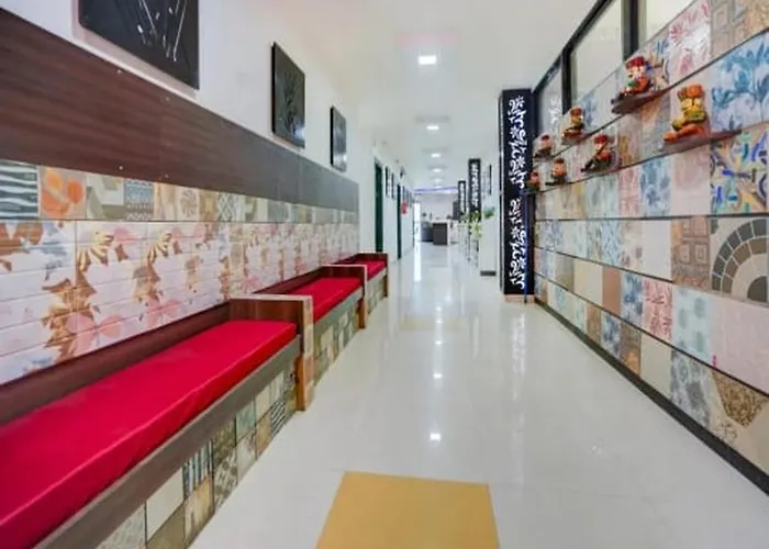 Hotel Ayaansh Vadodara