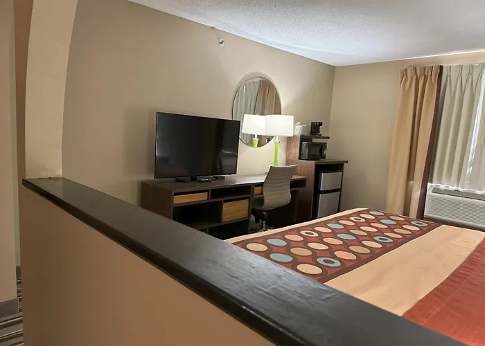 Super 8 By Wyndham Winfield-Quail Ridge Area Hotel