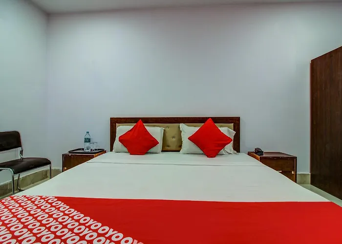 Oyo Flagship Spc & Span Jamshedpur
