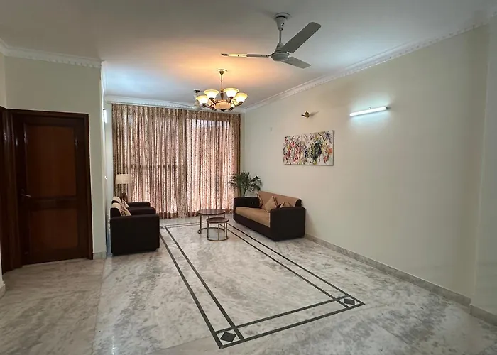 Pamposh Guest House, Gurgaon