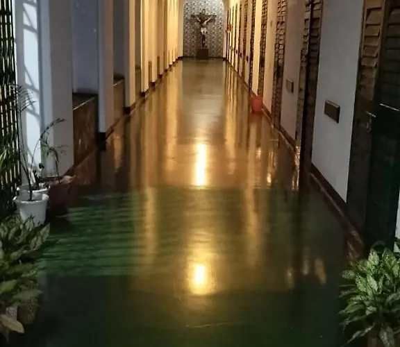 Ywca Gallway Guest House Kolkata