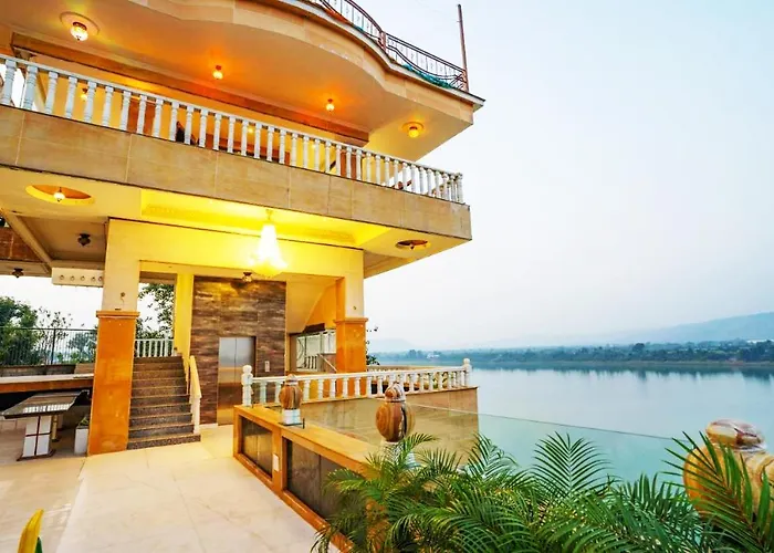Treehouse Narmade A Riverfront Resort & Spa Narmadapuram