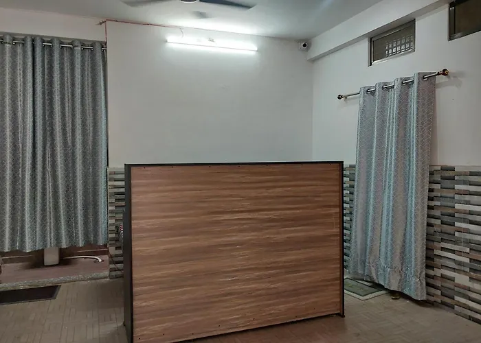 Manor Residency Hotel Varanasi