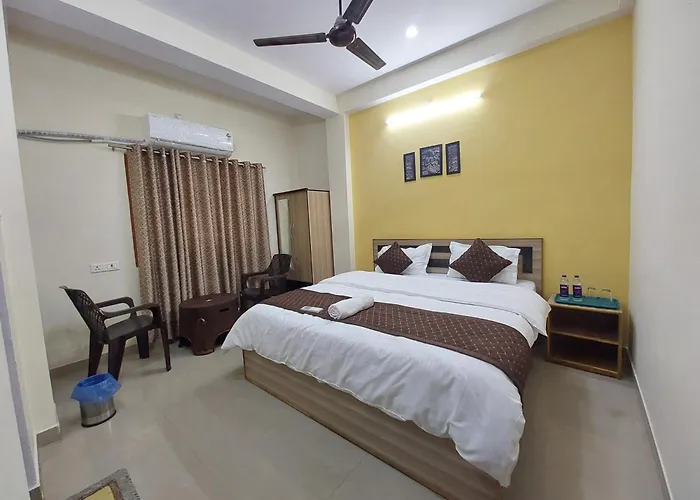 Manor Residency Hotel Varanasi