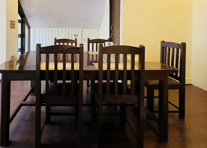 The Chinar Retreat Hut Hotel Srinagar 
