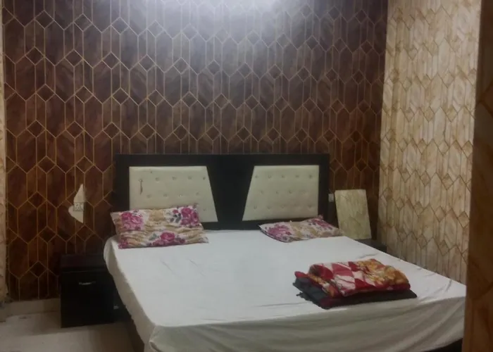 Shri Ramlala Dharmshala Hotel Ayodhya