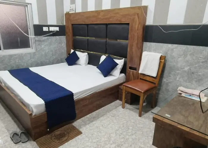 Hotel Jeevan Sathi Lawn & Family Restaurent Faizabad