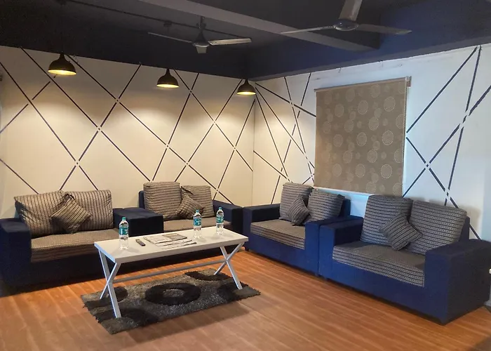 Fabhotel Nirmalvilla Corporate Lingampalli