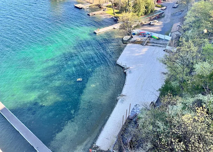 Canandaigua Lake Retreat With View And Private Beach Access, Foliage, Hike, And Ski