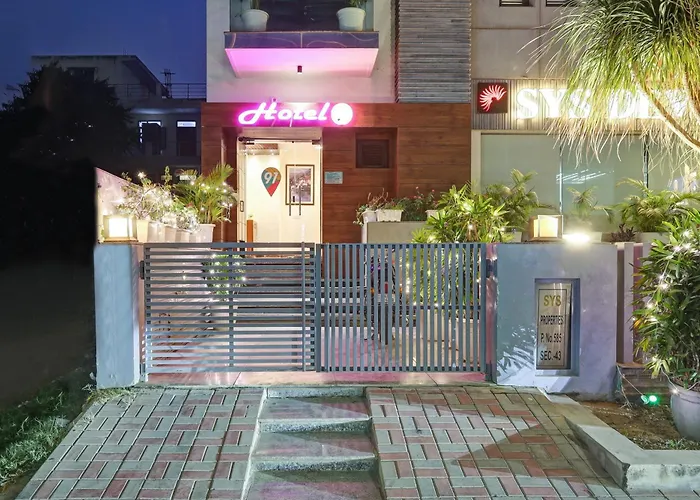 Hotel 91 Golf Course Road Gurgaon