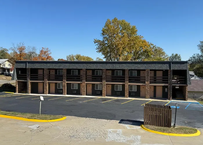 Westbridge Inn And Suites Centerville