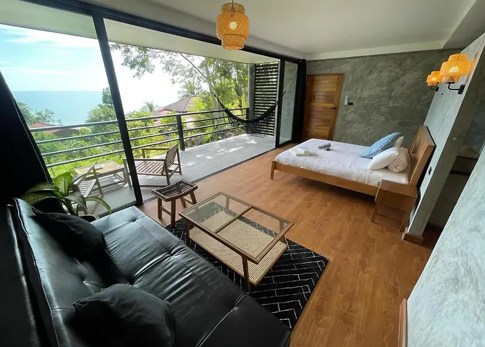 Oon Lee Bungalows เกาะจำ