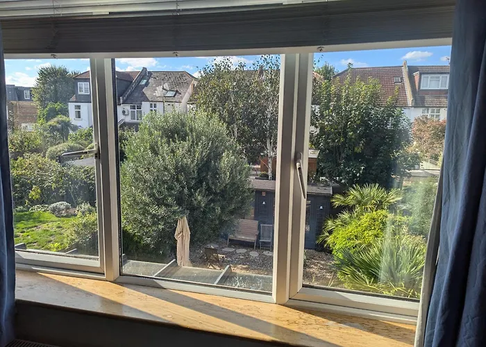 Brookview Guest House London