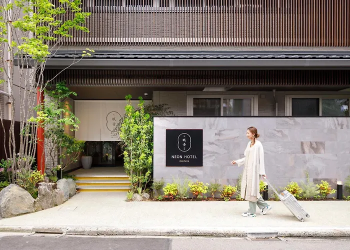 Neon Hotel - Luxury Sleep Retreat - Kanazawa