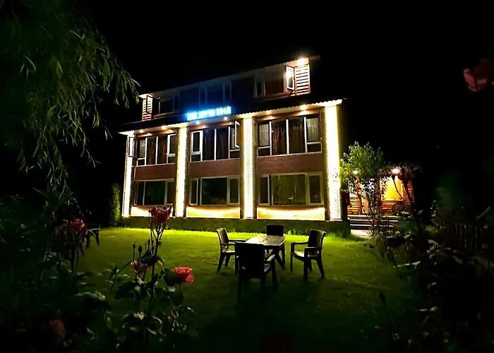 River Edge Hotel Pahalgam