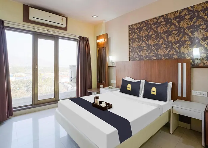 Hotel Le Mount Plaza A Family Hotel Near Igi Airport Delhi New Delhi