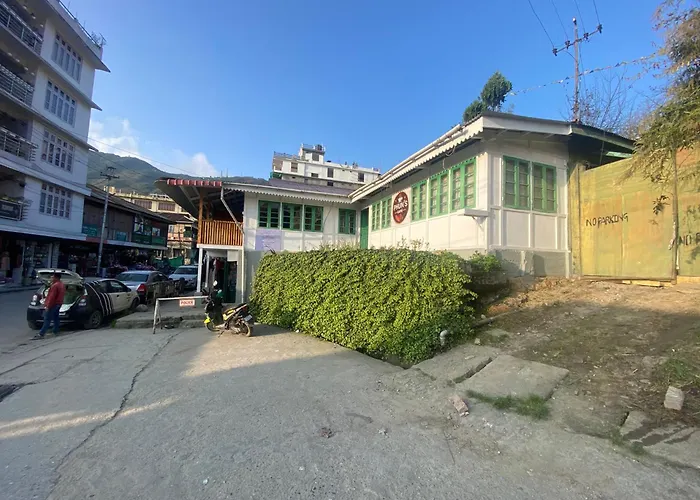 Himland House Hotel Bomdila