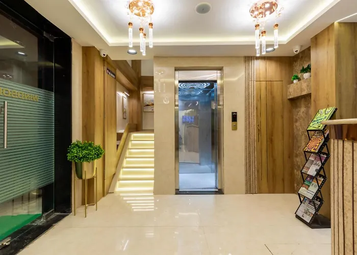 Hotel Windsor Castle Mumbai