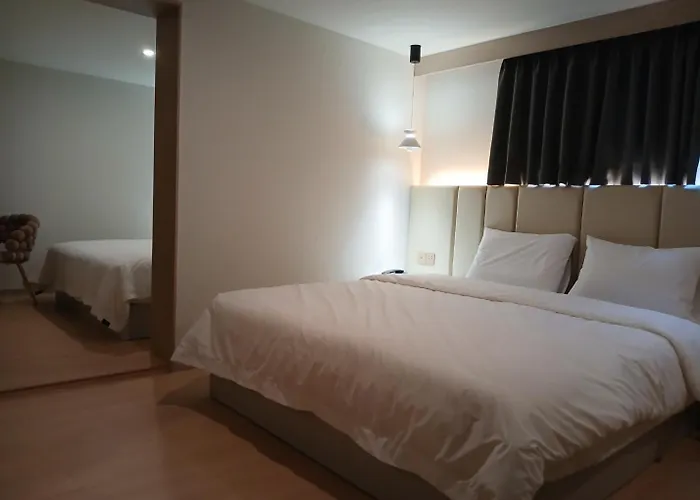 Daeyeon Grandis Hotel Busan