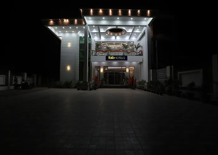 Fabhotel Square Jb Resort Ayodhya
