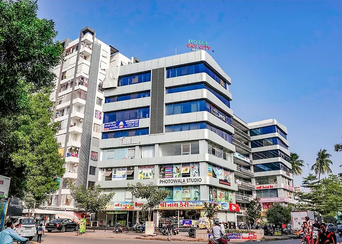 Hotel Skycity, Best Luxurious Hotel Ac Rooms In Surat
