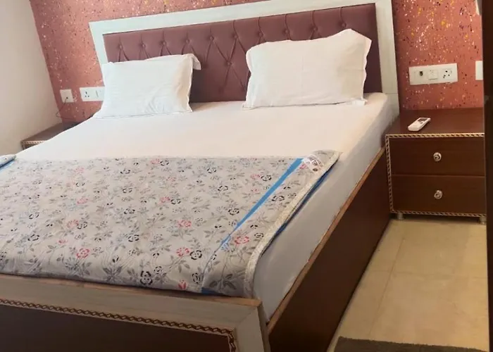 Shri Shyama Shyam Dham Hotel Mathura