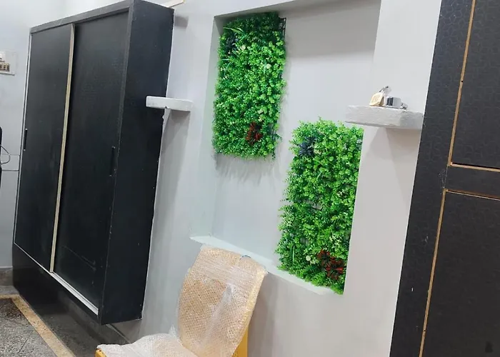 Hotel Crystal Dreams Mathura