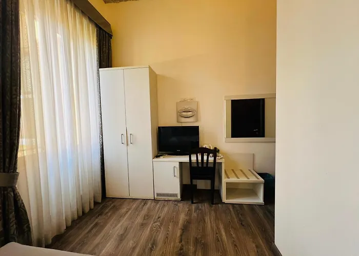 Hotel Laterani Dfm Roma