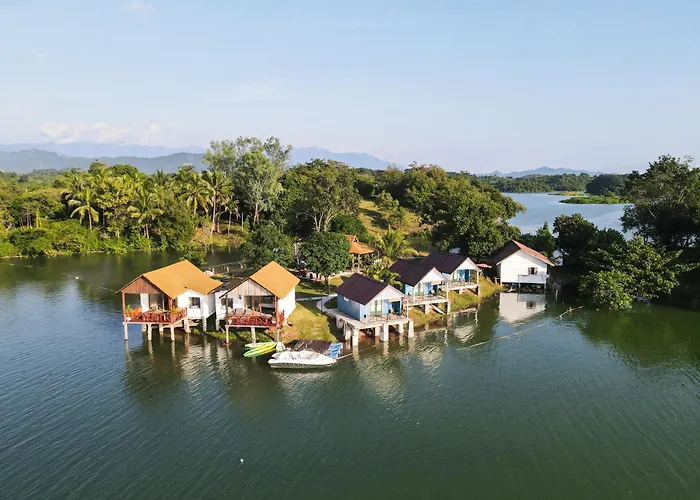Sunset Nam Ngum Resort Vang Vieng