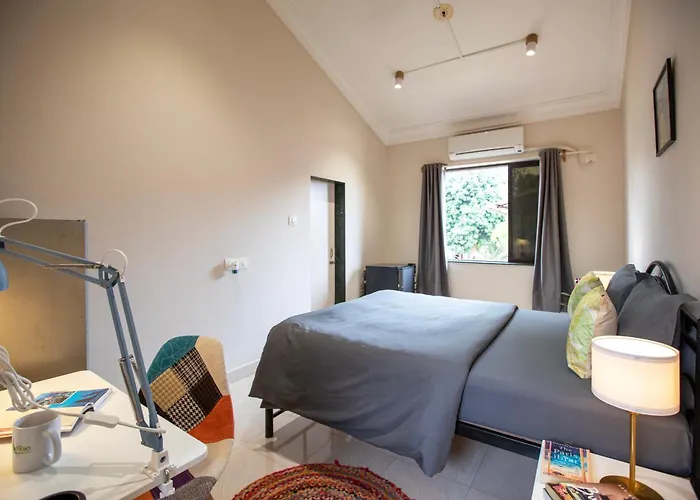 Nomadgao Vila Nova - Social Hotel With Coworking, Fast Wifi, And Goan Charm Anjuna