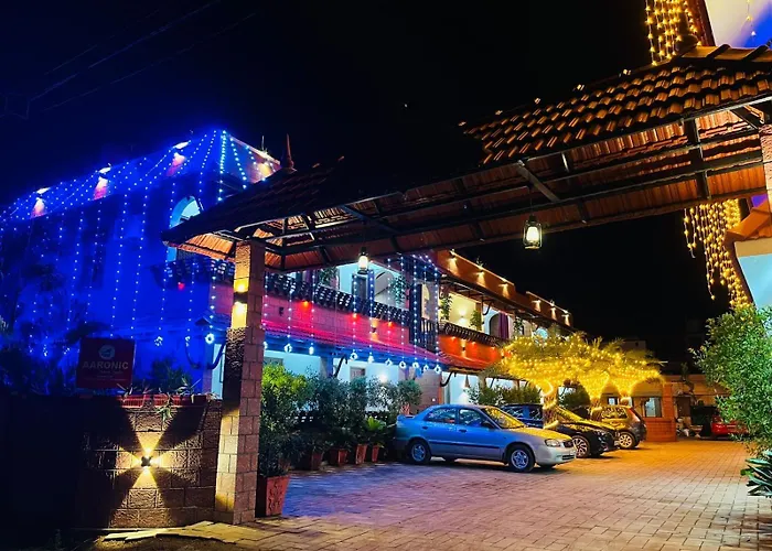 Aaronic Stay Varkala