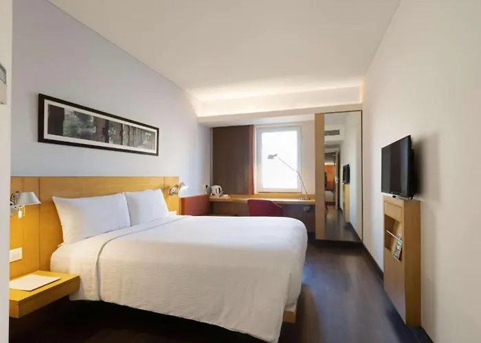 Hotel Olive Near Delhi Airport New Delhi