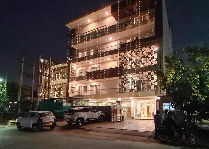 Hotel Golf View Sakura Gurgaon