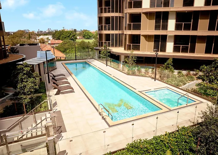 Meriton Suites George Street, Parramatta Sydney