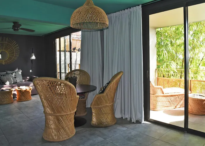 Hotel Dina Morgabine Saint Gilles