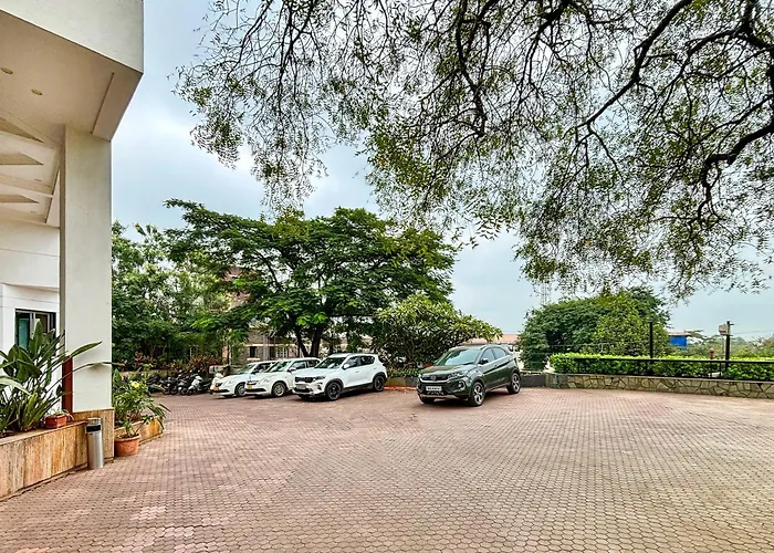 Hotel Maharaja Regency Satara