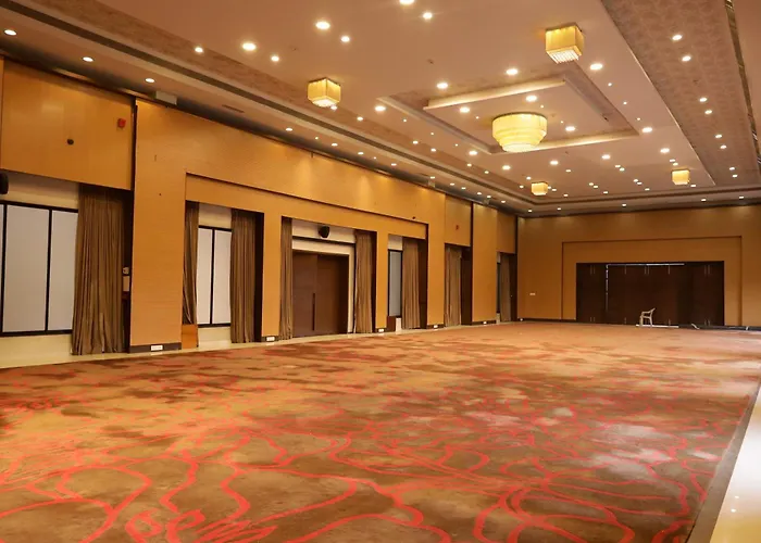 Hotel President Banquet & Lawn Aurangabad 