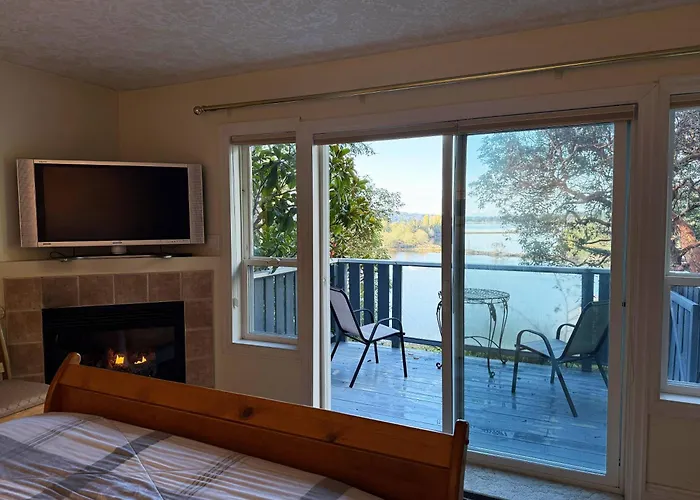 Sterling Cove Bed & Breakfast Sooke