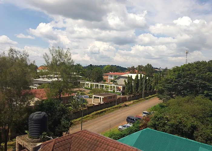 Discovery Courts Hotel Entebbe