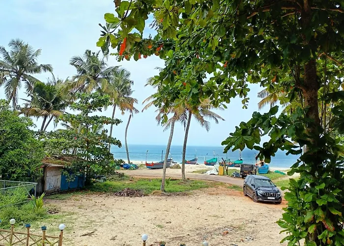 Marari Blue Whale Beach House Alappuzha