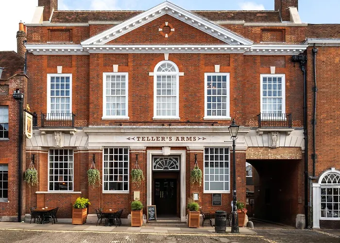 Teller'S Arms Hotel Farnham 