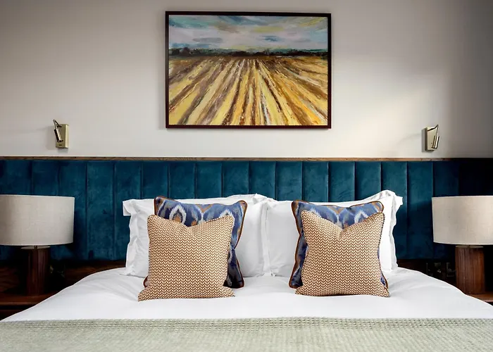 Teller'S Arms Hotel Farnham 
