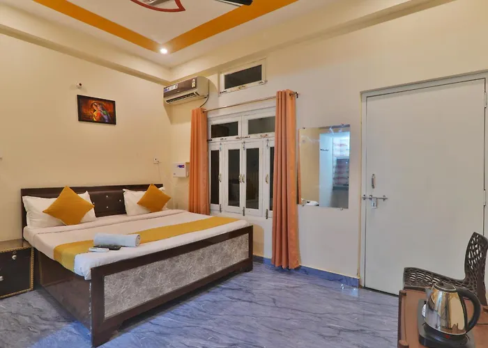 Hotel Crystal Rama Yan Ayodhya