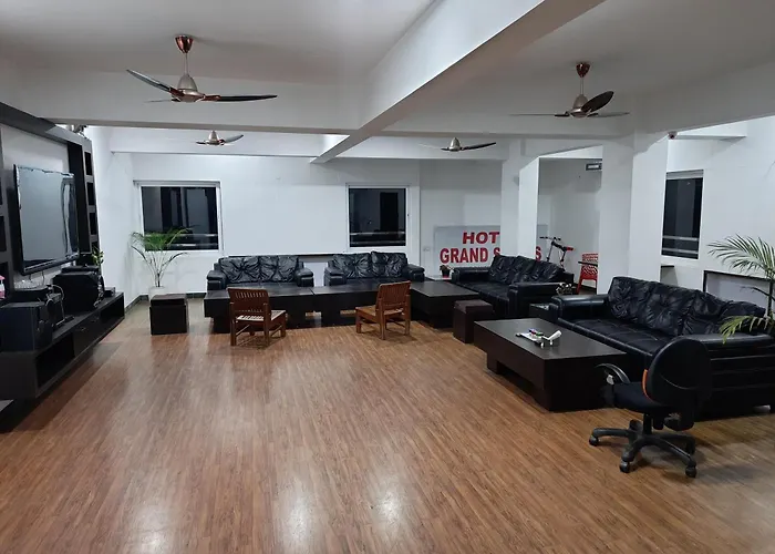 Hotel Grand Suites Indore
