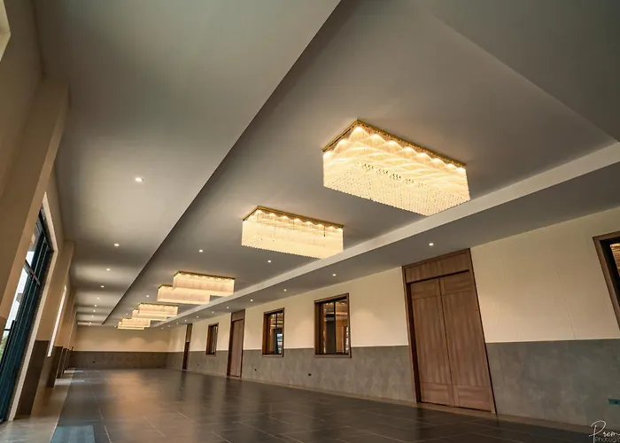 Hotel Omaya Garden Raipur 