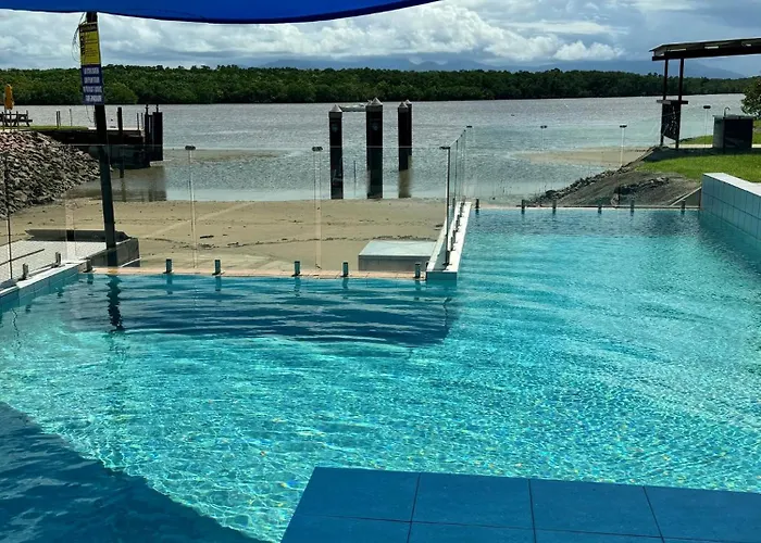 Lucinda Cove Resort