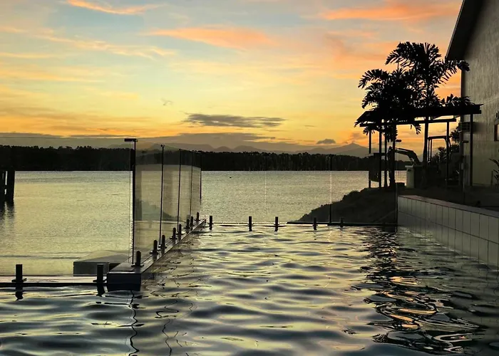 Lucinda Cove Resort