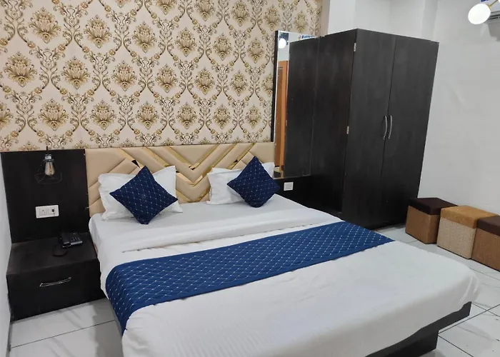 Rk Hotel & Restaurant Dewas