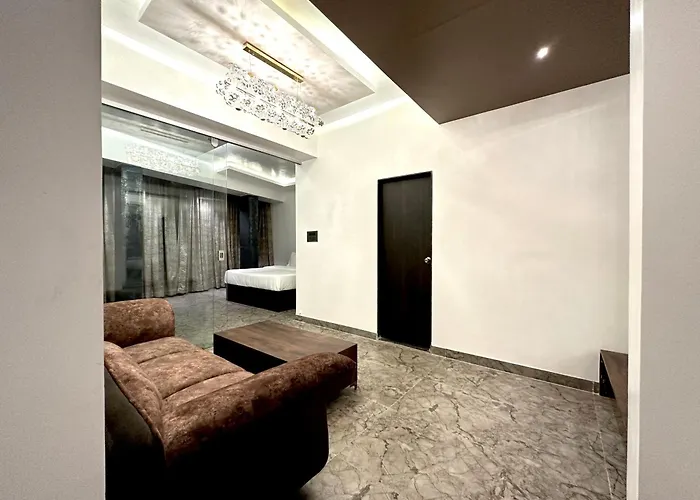 Takht- Executive Suites And Rooms Pimpri-Chinchwad