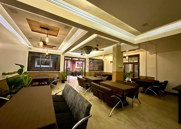 Takht- Executive Suites And Rooms Pimpri-Chinchwad
